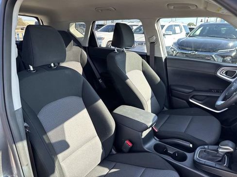Used 2024 Kia Soul LX w/ Option Group 015 image 26