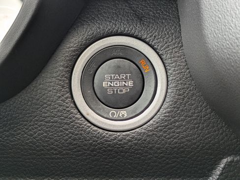 Used 2022 RAM 1500 Laramie AWD/4WD image 29