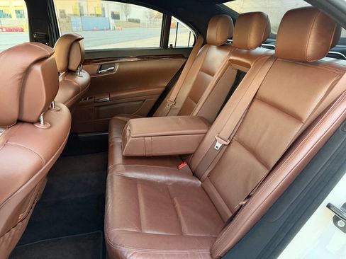 Used 2011 Mercedes-Benz S 550 image 10
