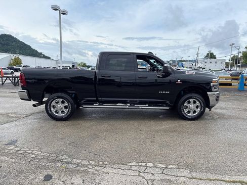 Used 2026 RAM 2500 Big Horn AWD/4WD image 6