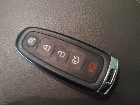 Used 2015 Lincoln Navigator 2WD w/ Equipment Group 101A Reserve image 32