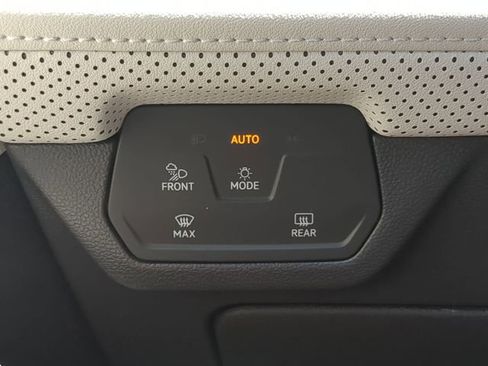 New 2026 Volkswagen Atlas Cross Sport SEL Premium R-Line AWD/4WD image 29