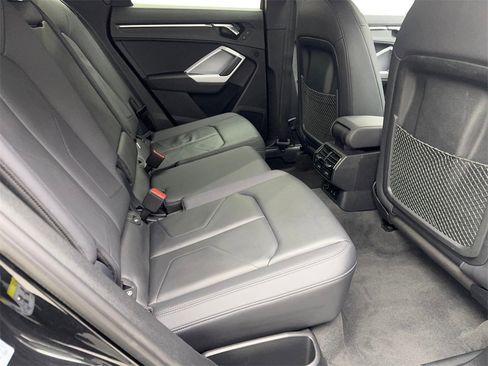 Used 2025 Audi Q3 2.0T Premium image 40