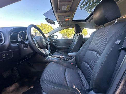 Used 2015 MAZDA MAZDA3 i Touring w/ Technology Package image 6