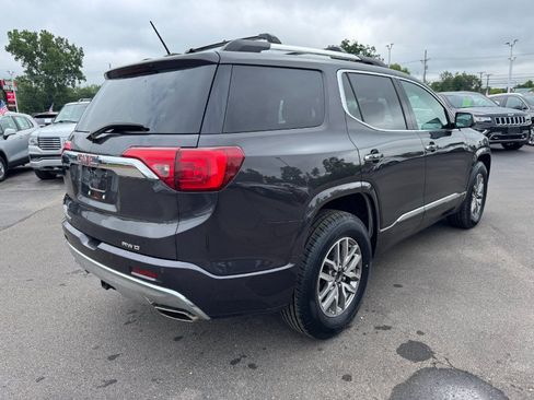 Used 2017 GMC Acadia Denali w/ Technology Package AWD/4WD image 5