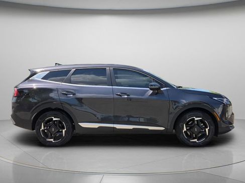 Certified 2026 Kia Sportage EX FWD image 8