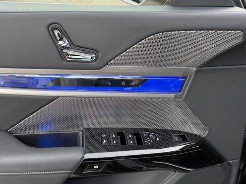 Used 2025 BMW i7 eDrive50 image 20