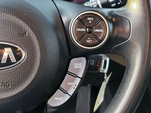 Used 2019 Kia Soul image 18