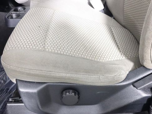 Used 2016 Ford F150 XLT w/ XTR Package image 27