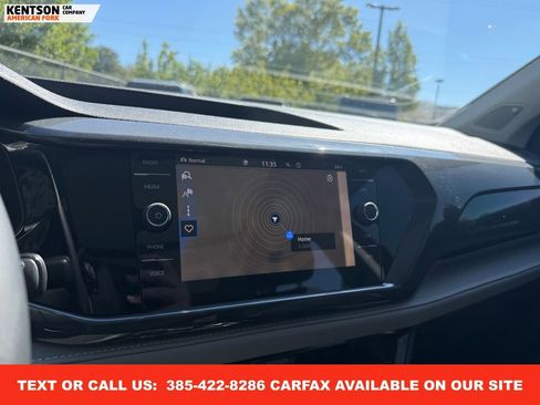 Used 2023 Volkswagen Taos SEL image 28