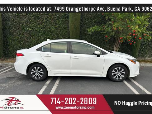 Used 2022 Toyota Corolla LE image 5
