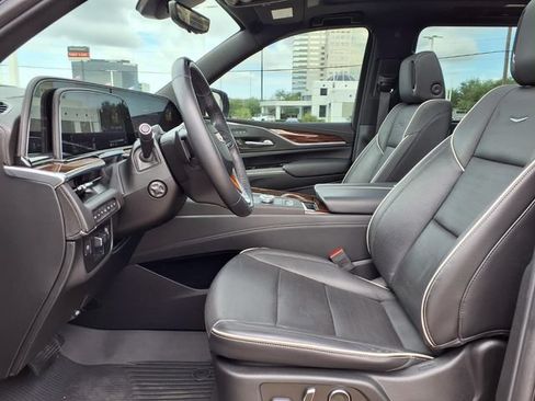 Used 2023 Cadillac Escalade ESV Premium Luxury w/ LPO, Radiant Package AWD/4WD image 4