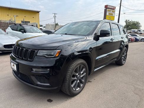 Used 2018 Jeep Grand Cherokee High Altitude AWD/4WD image 3