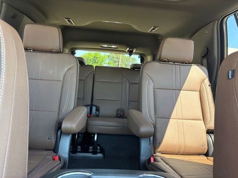 New 2026 Chevrolet Tahoe High Country AWD/4WD image 15