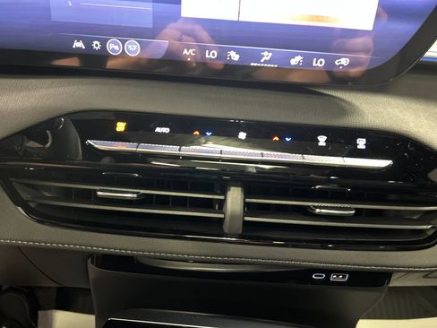 New 2026 Buick Enclave Sport Touring w/ Power Package AWD/4WD image 17