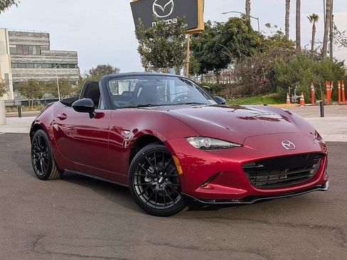 Used 2019 MAZDA MX-5 Miata Club image 3