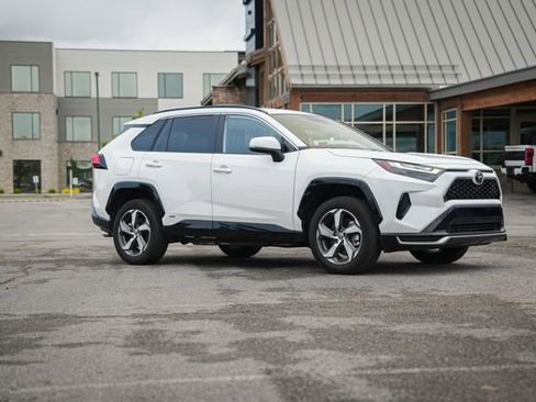 Used 2025 Toyota RAV4 SE AWD/4WD image 1