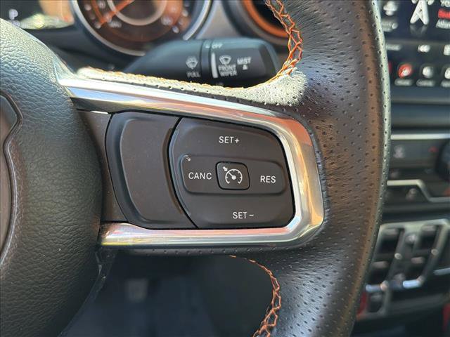 Used 2023 Jeep Gladiator Mojave AWD/4WD image 15