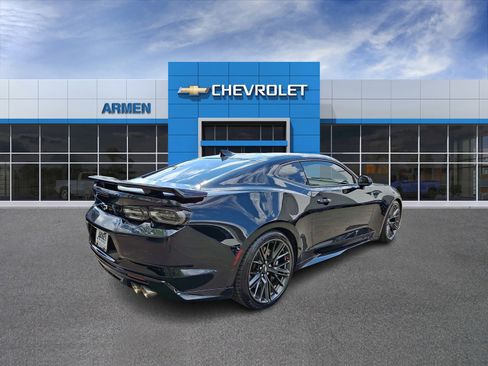 Used 2019 Chevrolet Camaro ZL1 RWD image 5