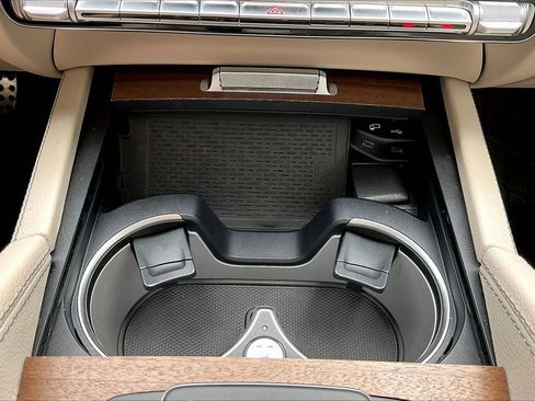Used 2022 Mercedes-Benz GLS 450 4MATIC image 18