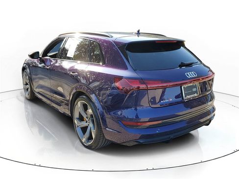 Used 2023 Audi e-tron S Prestige w/ Prestige Package image 3