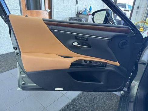 New 2025 Lexus ES 350 w/ Premium Package image 36