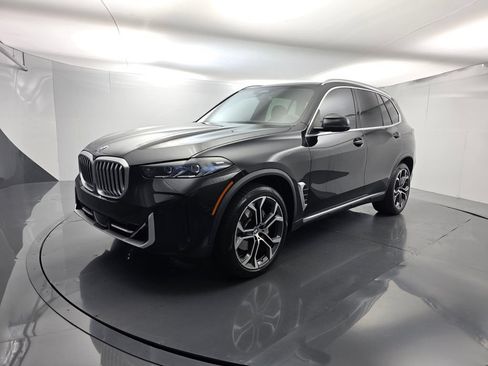Used 2024 BMW X5 xDrive40i w/ Premium Package AWD/4WD image 8