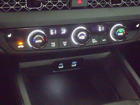 Used 2024 Honda Accord EX image 19