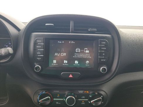 Used 2020 Kia Soul LX FWD image 18