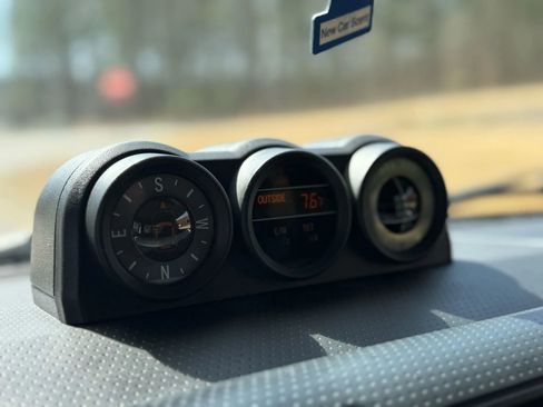 Used 2010 Toyota FJ Cruiser 4WD image 28