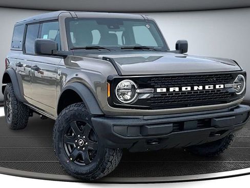 New 2025 Ford Bronco Big Bend image 2