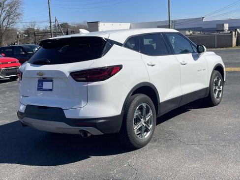 Used 2023 Chevrolet Blazer LT image 3