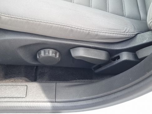 Used 2015 Ford Fusion S FWD image 22