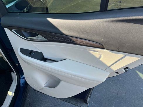 Used 2023 Buick Envision Avenir image 25