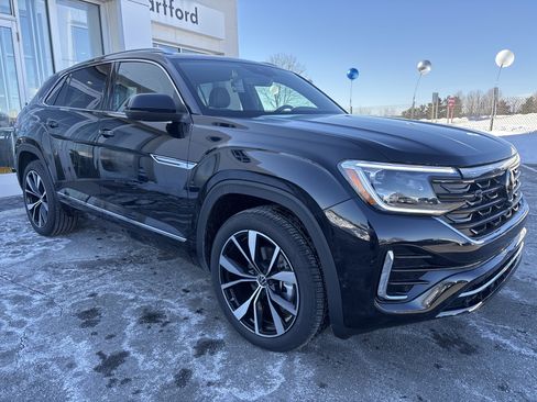 New 2026 Volkswagen Atlas Cross Sport SEL Premium R-Line image 8