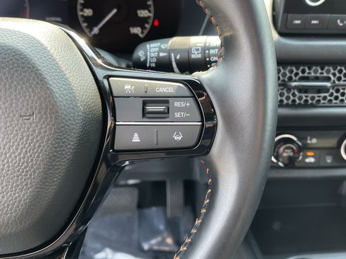 Used 2025 Honda HR-V Sport image 21