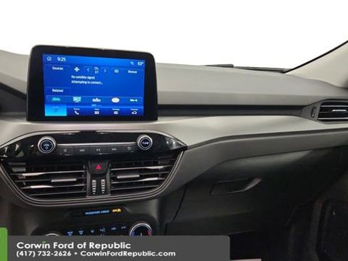 Certified 2025 Ford Escape Active image 21