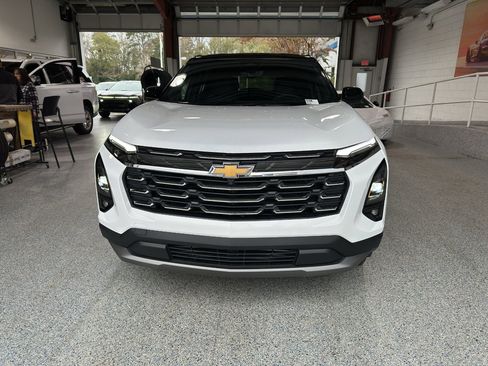 New 2026 Chevrolet Equinox LT w/ Convenience Package II image 8