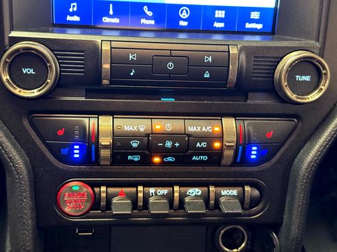 Used 2022 Ford Mustang Shelby GT500 w/ Technology Package image 22