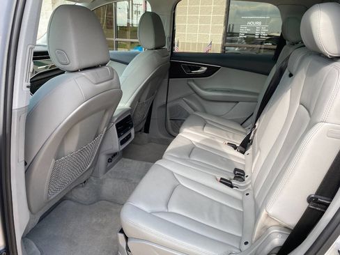 Used 2022 Audi Q7 2.0T Premium Plus w/ Premium Plus Package image 11