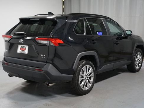 Used 2025 Toyota RAV4 XLE Premium w/ Weather Package AWD/4WD image 8