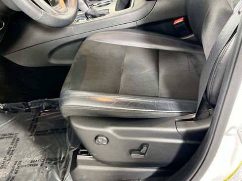 Used 2022 Jeep Grand Cherokee Laredo X image 19