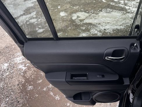 Used 2016 Jeep Patriot Latitude image 28