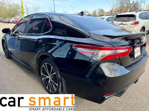Used 2018 Toyota Camry SE w/ Audio Package FWD image 1