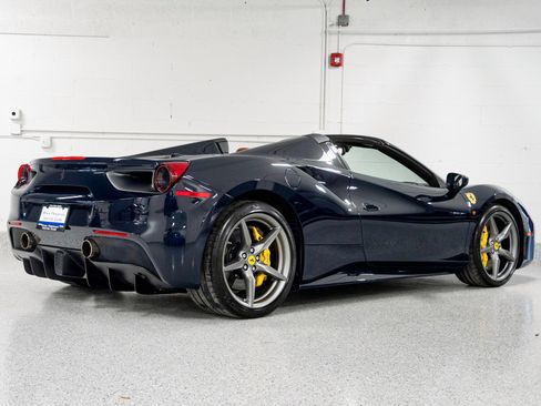 Used 2018 Ferrari 488 Spider image 11