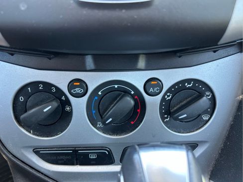 Used 2014 Ford Focus SE w/ Equipment Group 201A FWD image 31