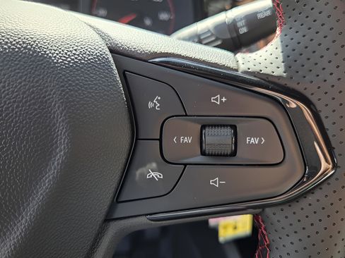 New 2026 Chevrolet Trax RS FWD image 17