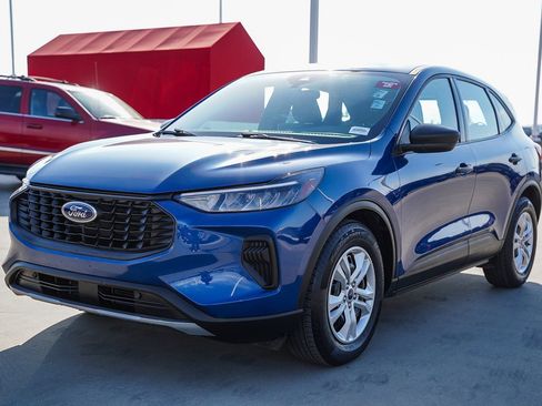 Used 2023 Ford Escape FWD image 3