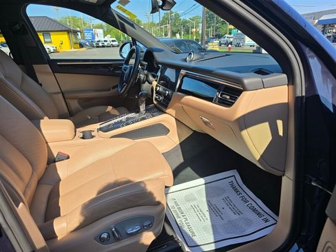 Used 2021 Porsche Macan AWD/4WD image 14