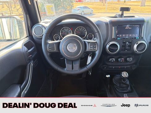 Used 2018 Jeep Wrangler Unlimited Sahara image 14